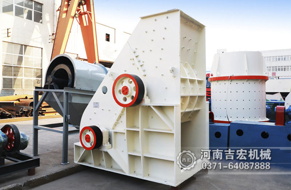 煤矸石含濕量大總粘機？雙級無篩底粉碎機：不卡料、不堵網,濕料照碎不誤!